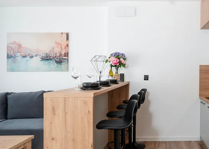 Appartamento Rewolucji - 52m2, Parking - By Rentujemy Łódź