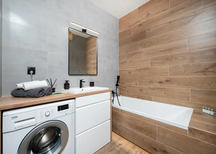 Rewolucji - 52m2, Parking - By Rentujemy Lejlighed Łódź