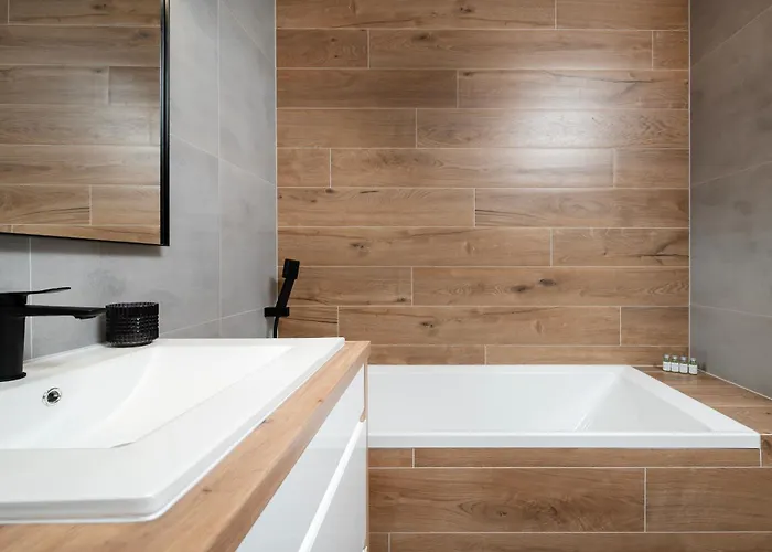 Appartamento Rewolucji - 52m2, Parking - By Rentujemy Łódź